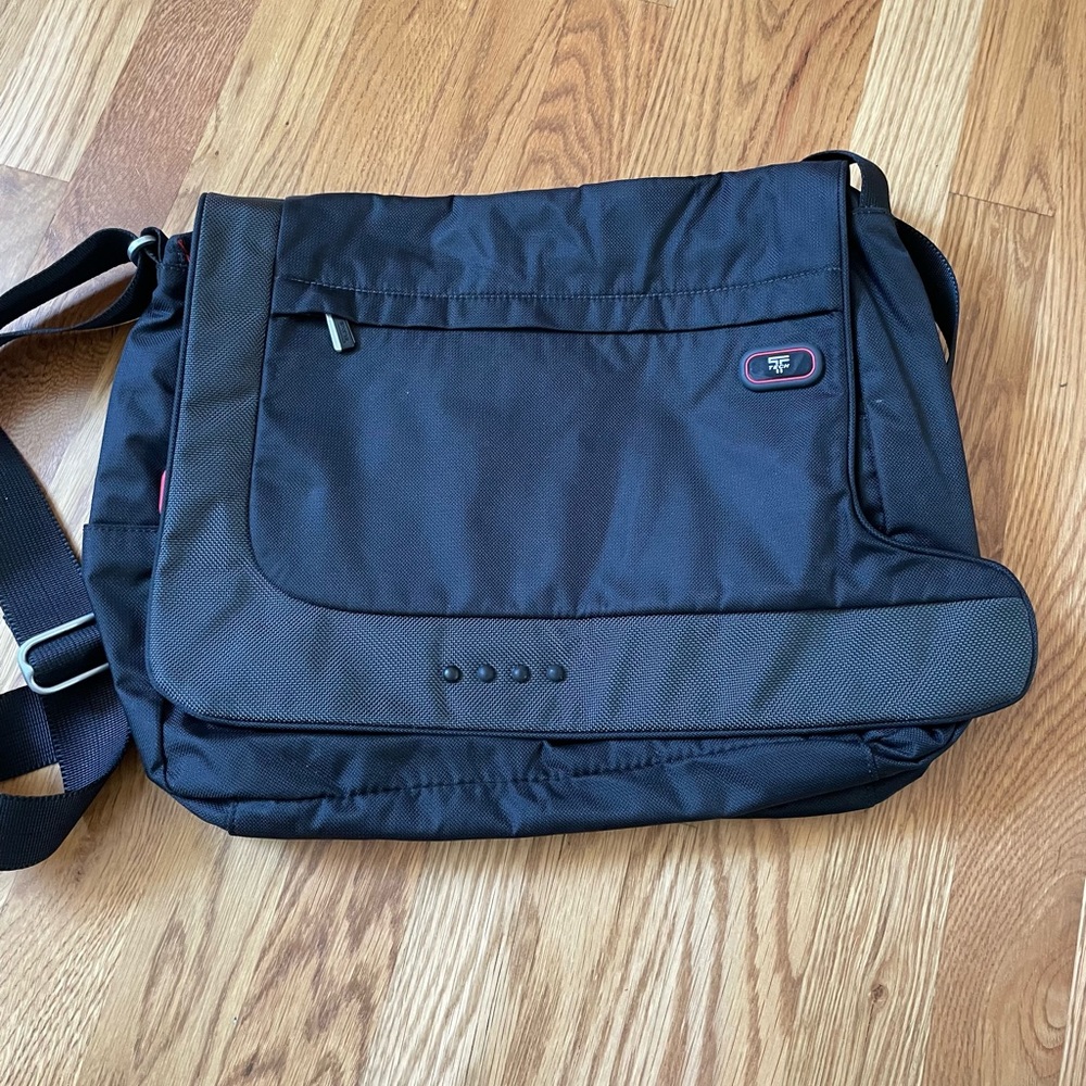 Tumi messenger bag